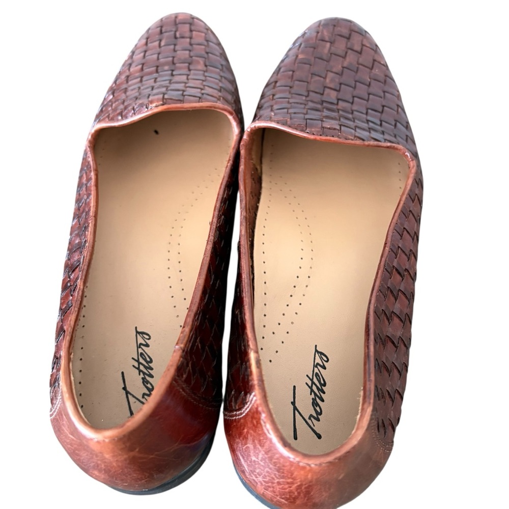 SOLD .. Women’s Trotters Slip On Loafer Flats Brown Woven Leather Sz 8M - Picture 5 of 8
